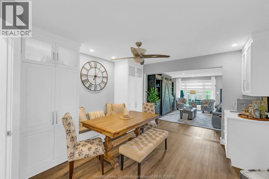 62 Fairway CRESCENT