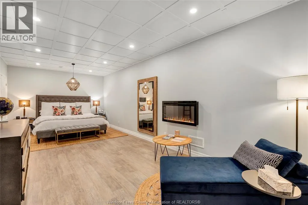 67 RED OAK