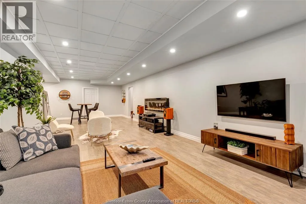 67 RED OAK