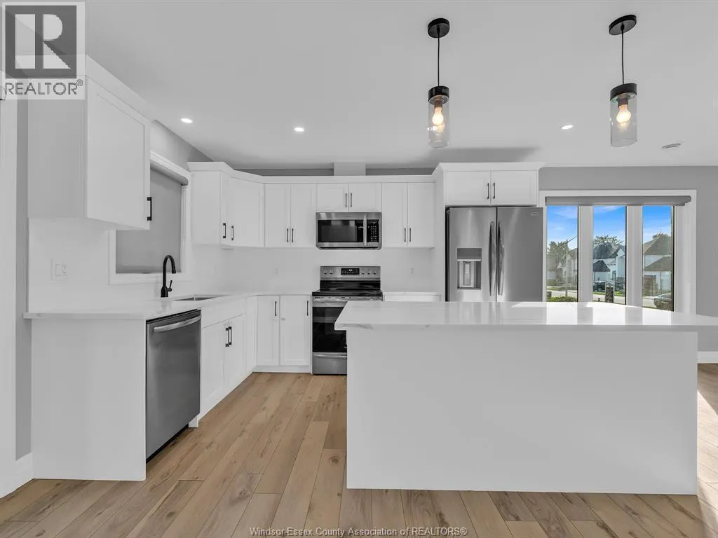 54 REDWOOD