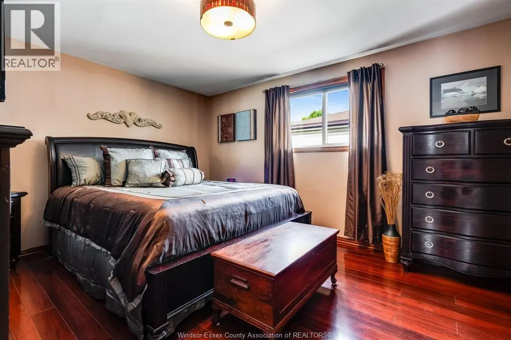 2677 Robert ROAD
