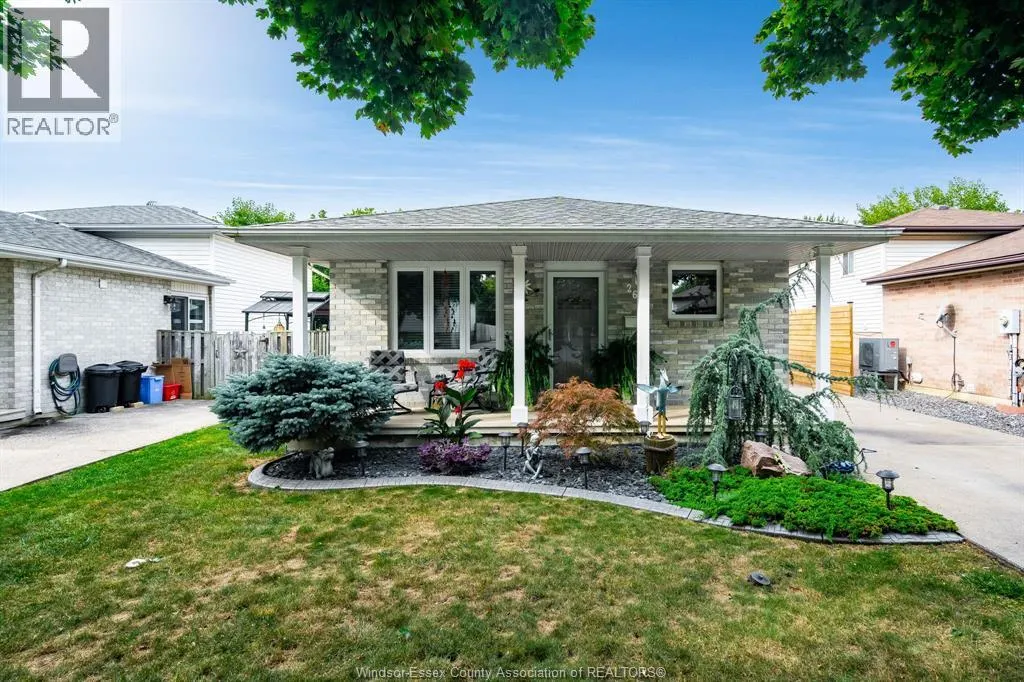 2677 Robert ROAD