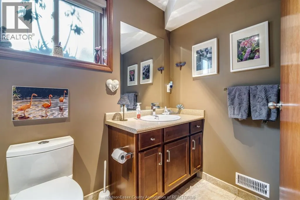 2677 Robert ROAD
