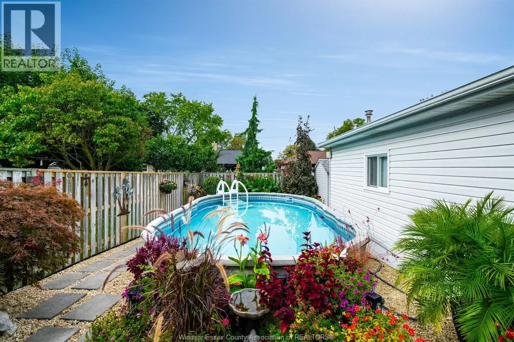 2677 Robert ROAD