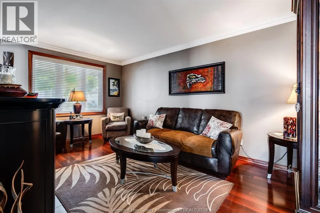 2677 Robert ROAD