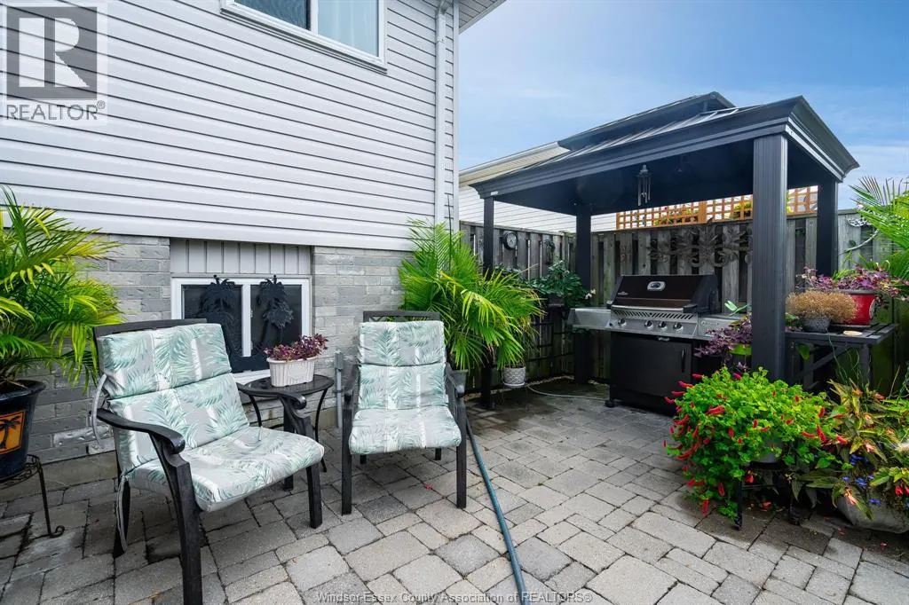 2677 Robert ROAD