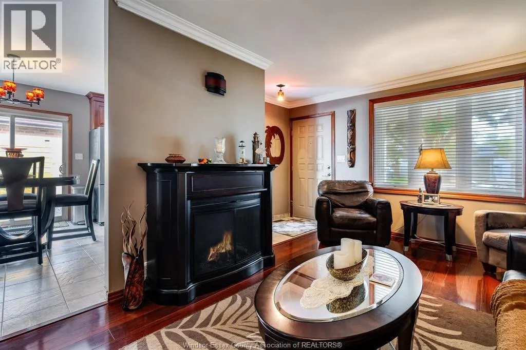 2677 Robert ROAD