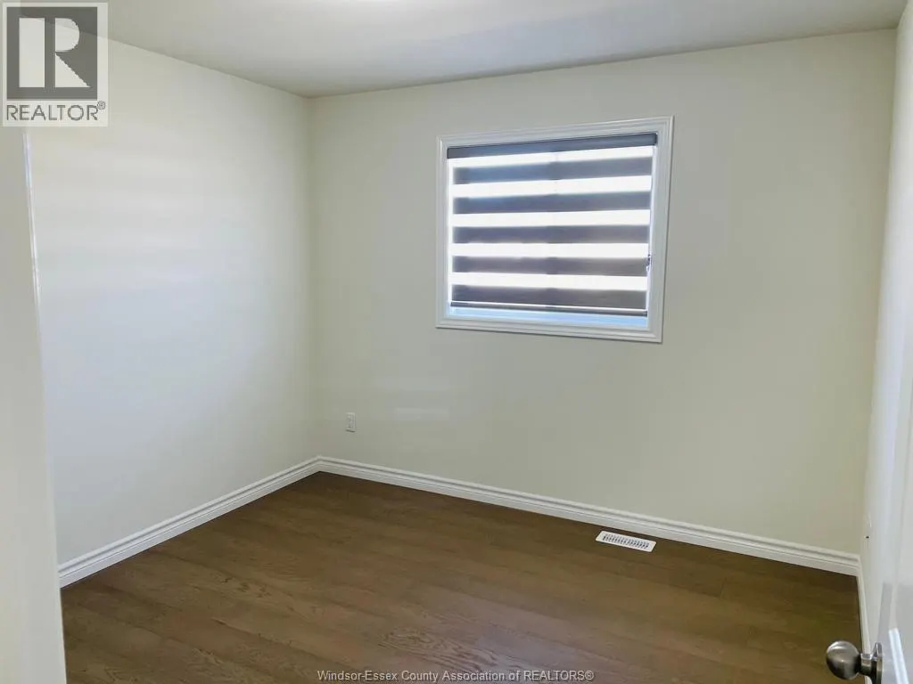 393 MULBERRY LANE