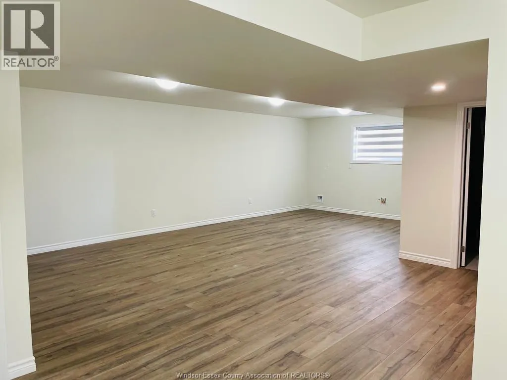 393 MULBERRY LANE
