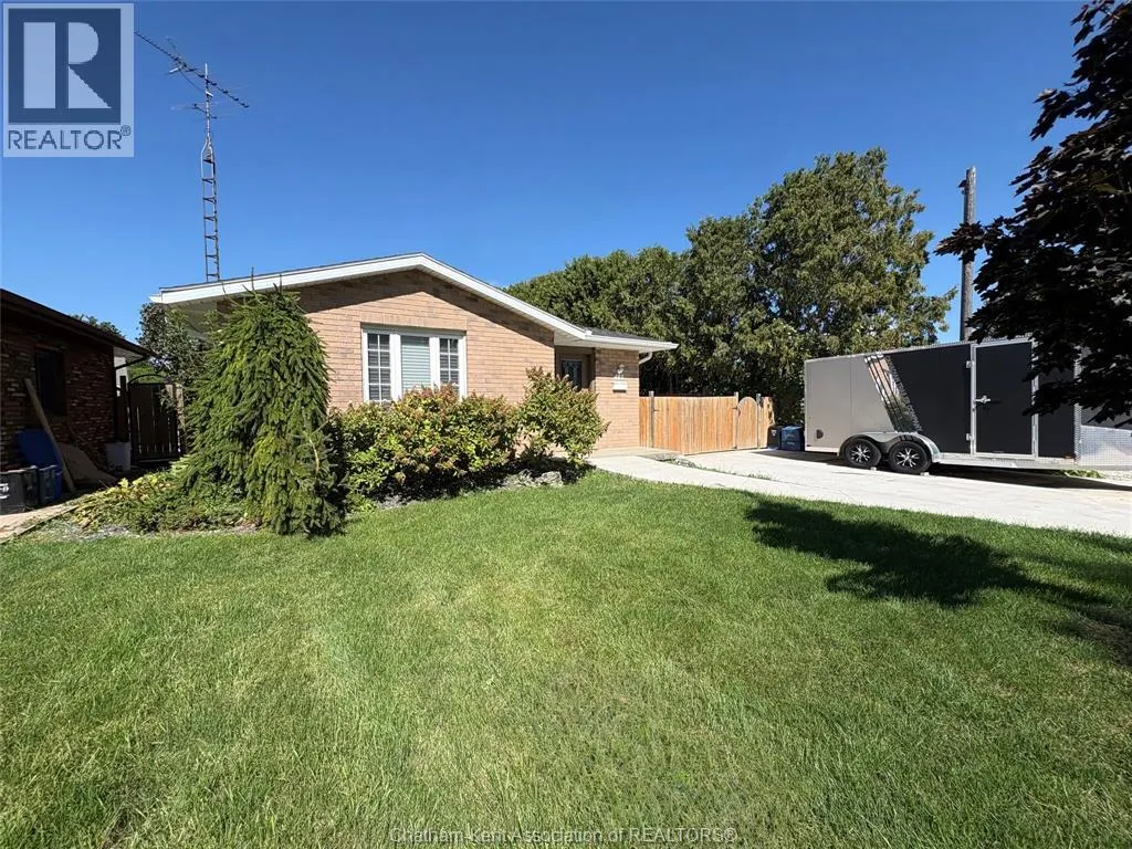 461 McNaughton AVENUE West