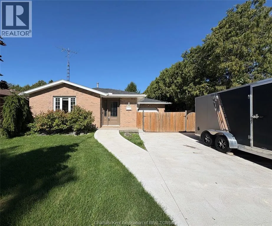 461 McNaughton AVENUE West