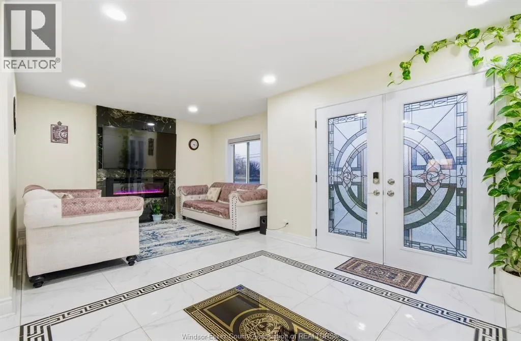 684 TALBOT ROAD Unit# MAIN