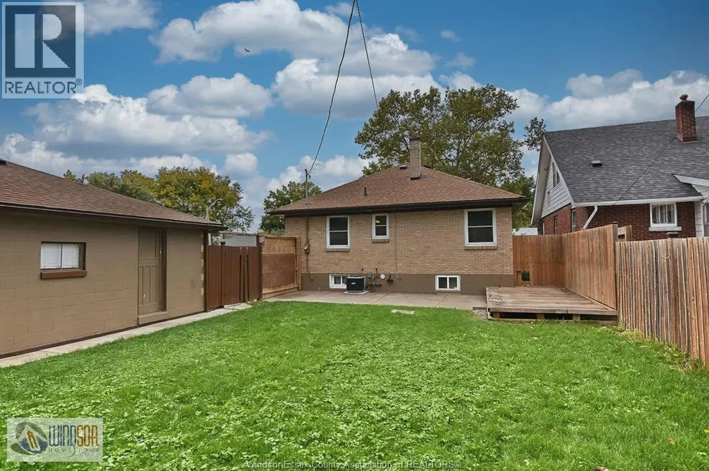 1534 PILLETTE ROAD