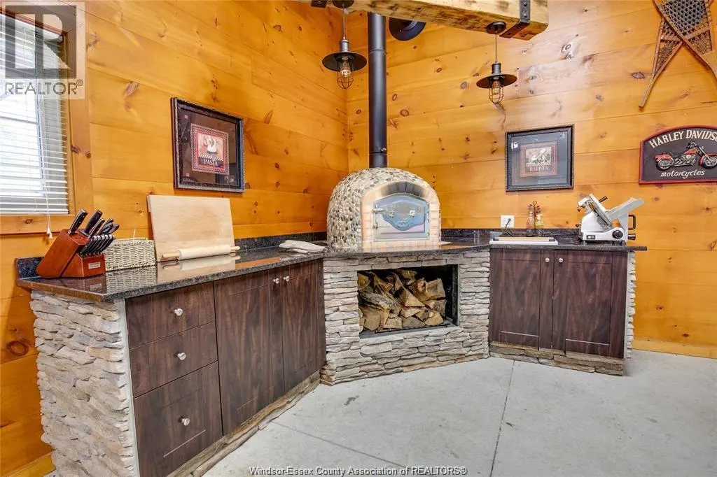 6239 HOLDEN ROAD