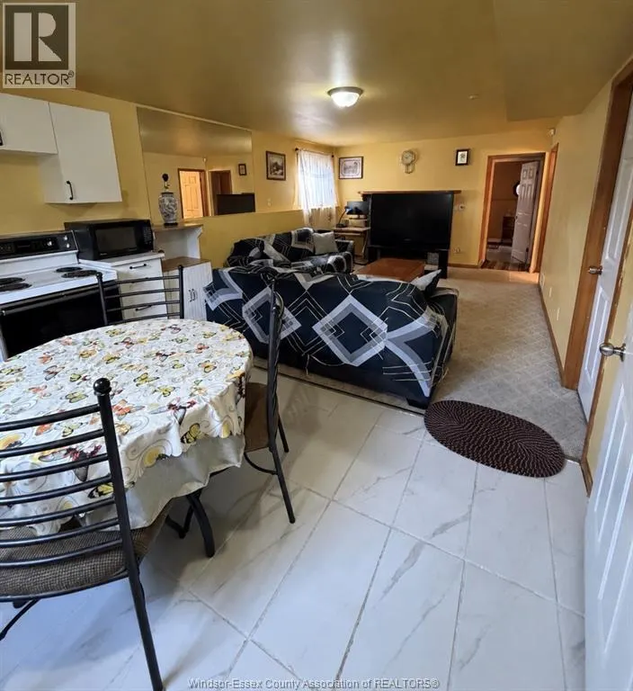 5 ALLEN COURT