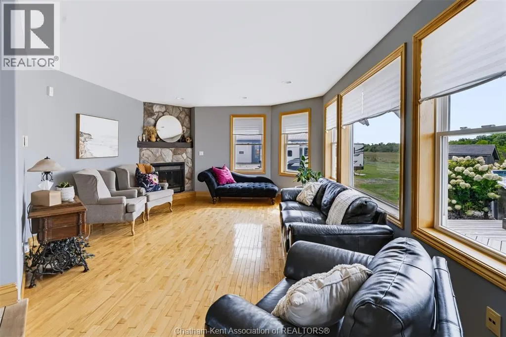 1951 Brigden ROAD