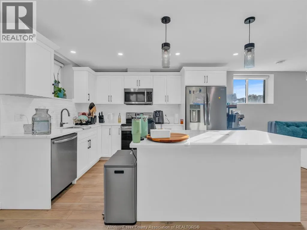 54 REDWOOD Unit# A,B