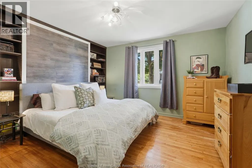 2574 BUCKINGHAM