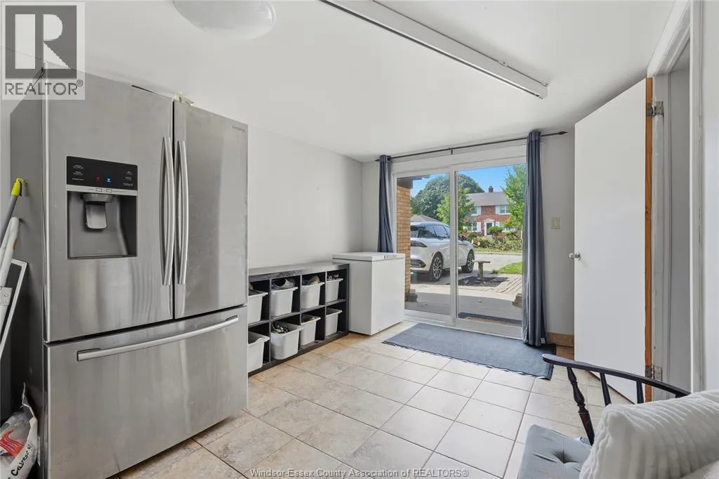 2574 BUCKINGHAM