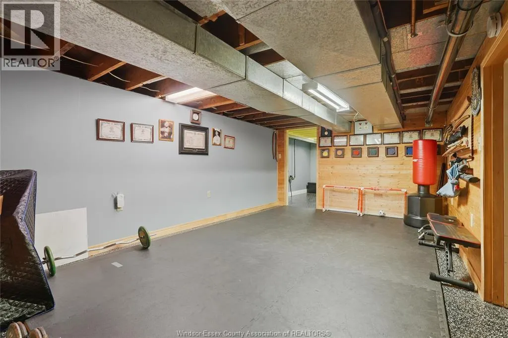 2574 BUCKINGHAM
