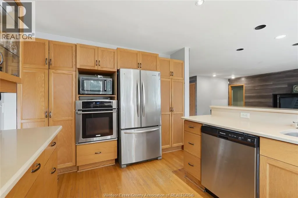 2574 BUCKINGHAM
