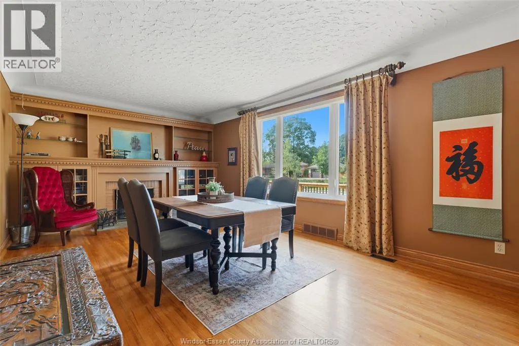 2574 BUCKINGHAM