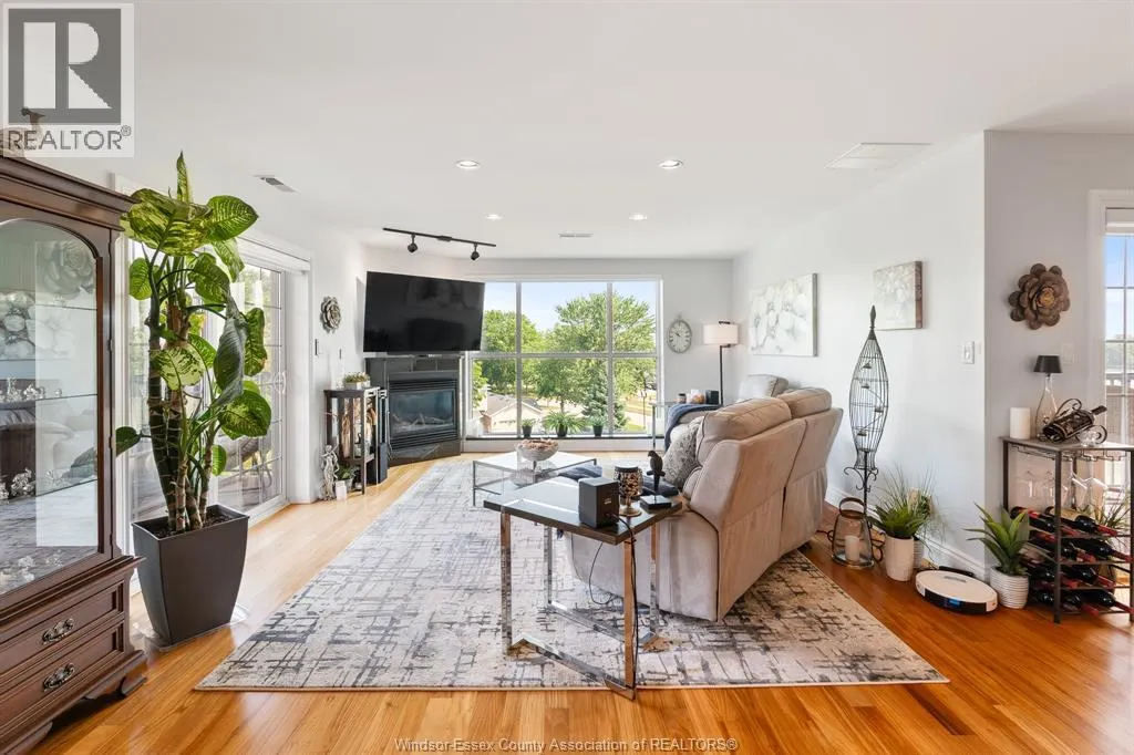34 Boblo Island BOULEVARD Unit# 407