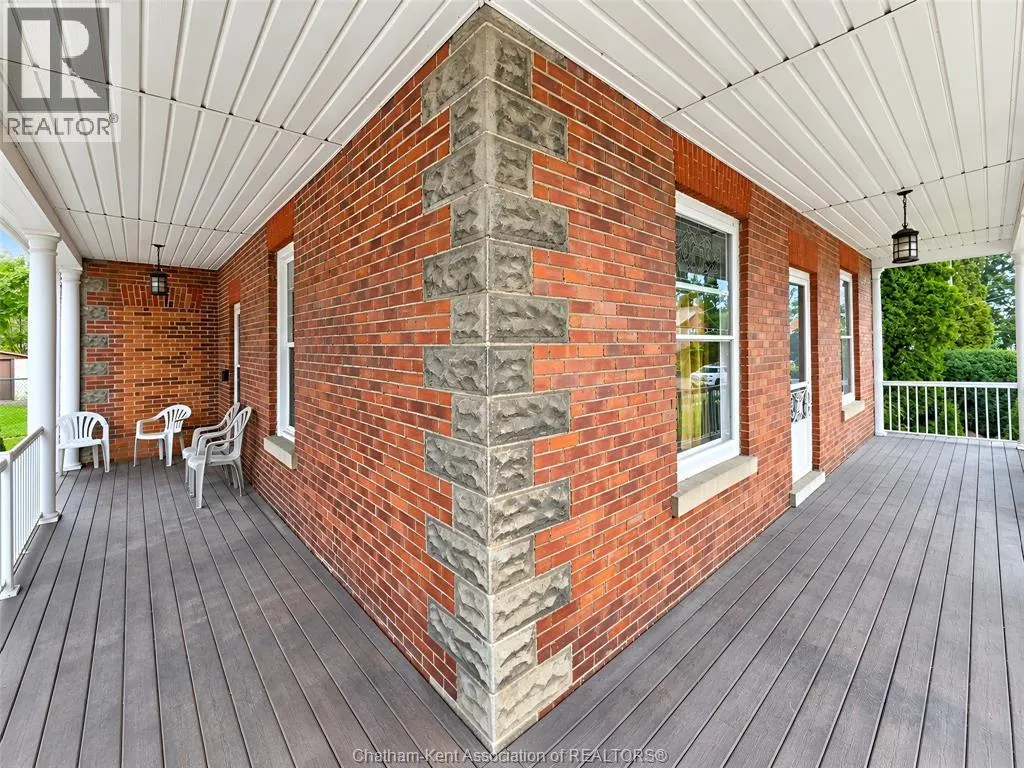 86 Chatham STREET North