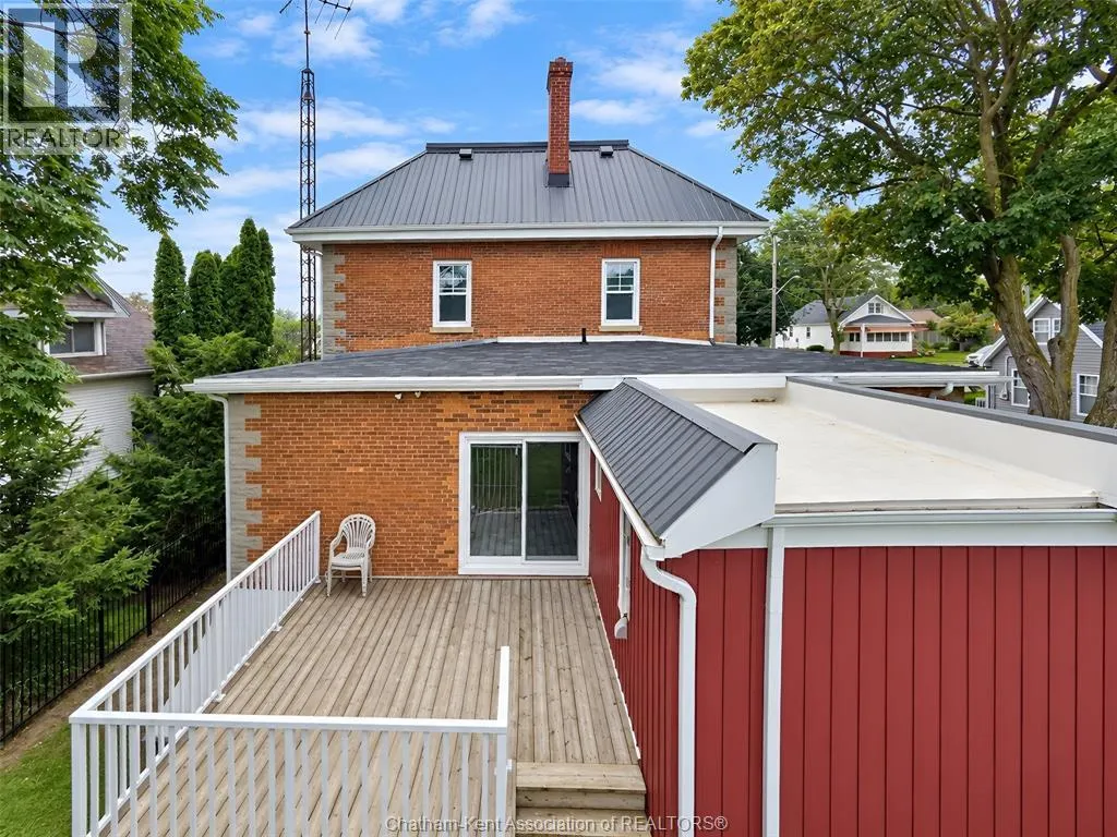 86 Chatham STREET North