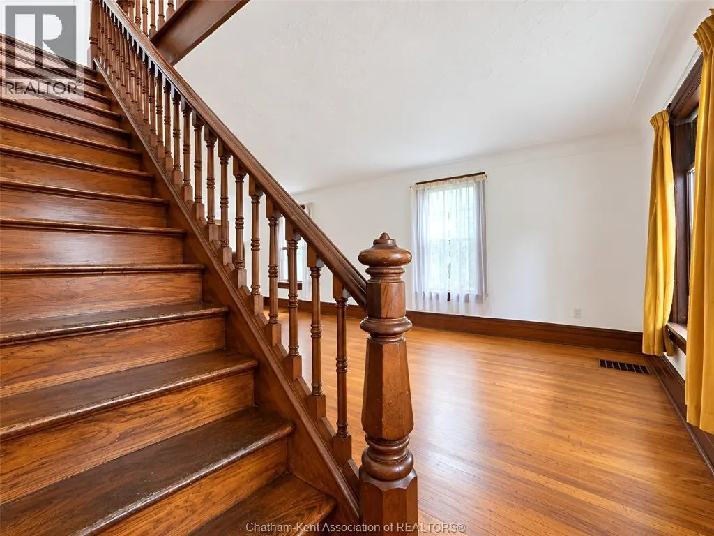 86 Chatham STREET North