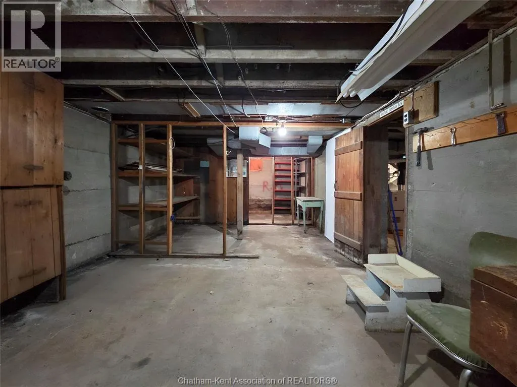 86 Chatham STREET North