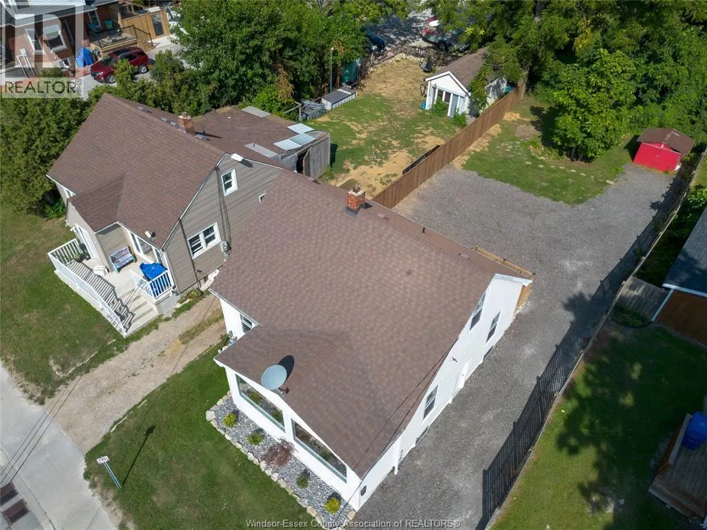 212 ERIE STREET North