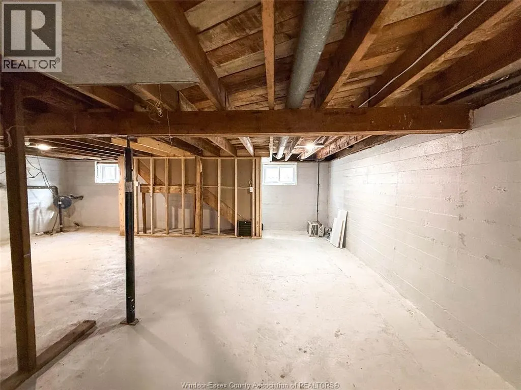 212 ERIE STREET North