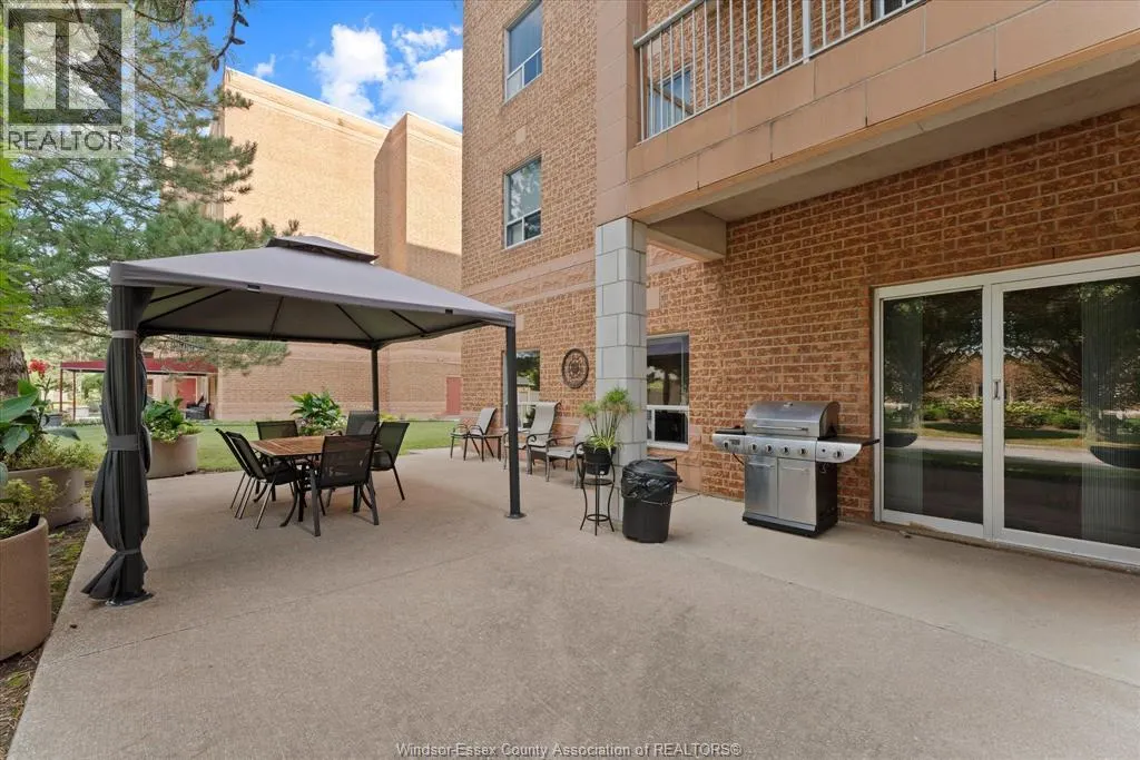 3855 Southwinds DRIVE Unit# 702