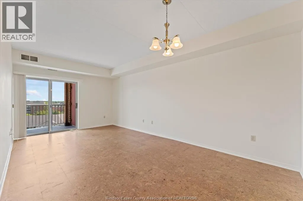 3855 Southwinds DRIVE Unit# 702