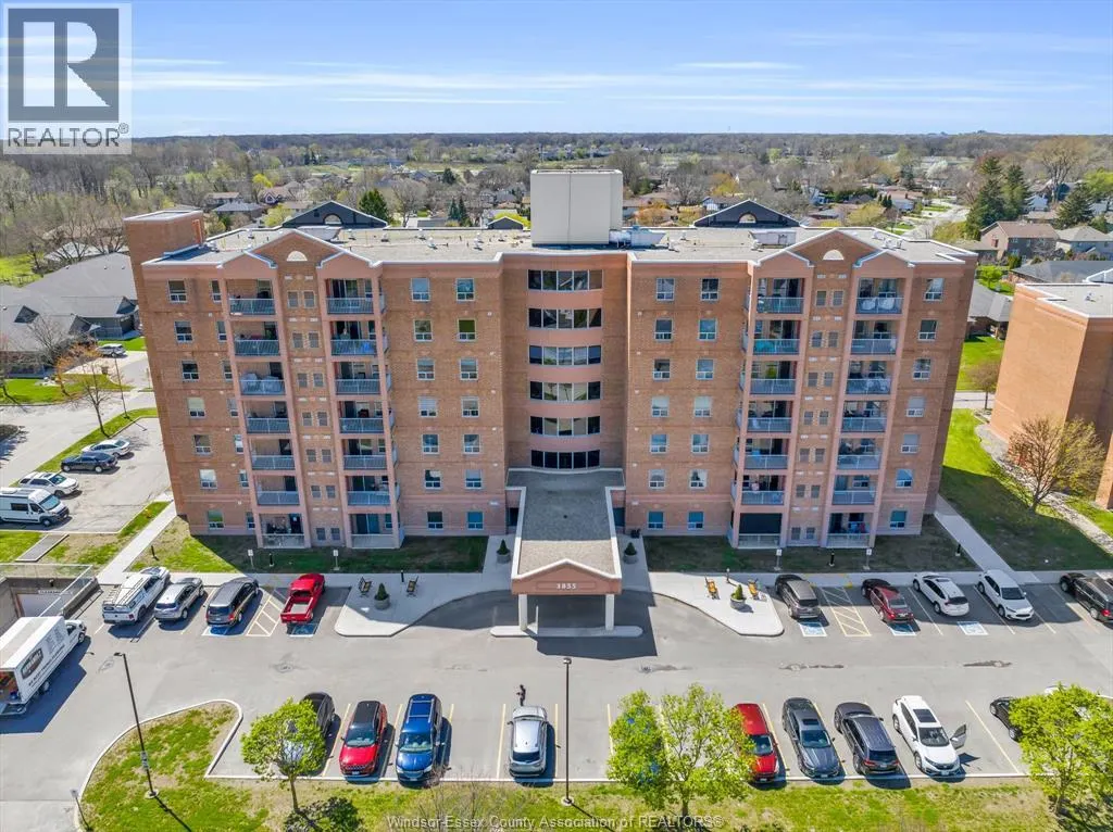 3855 Southwinds DRIVE Unit# 702