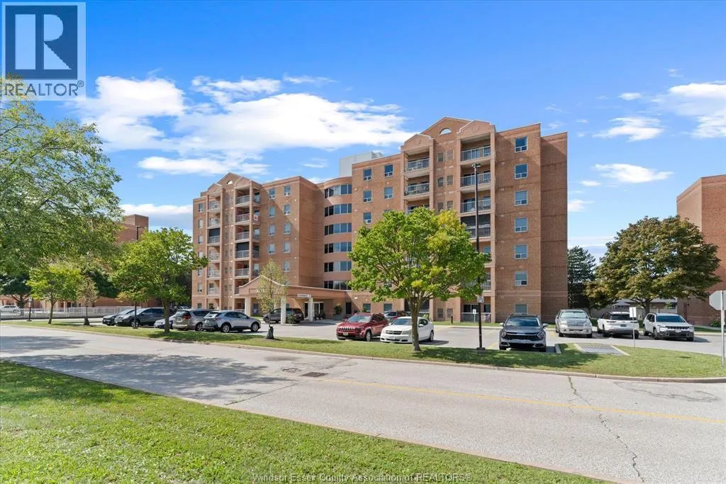3855 Southwinds DRIVE Unit# 702