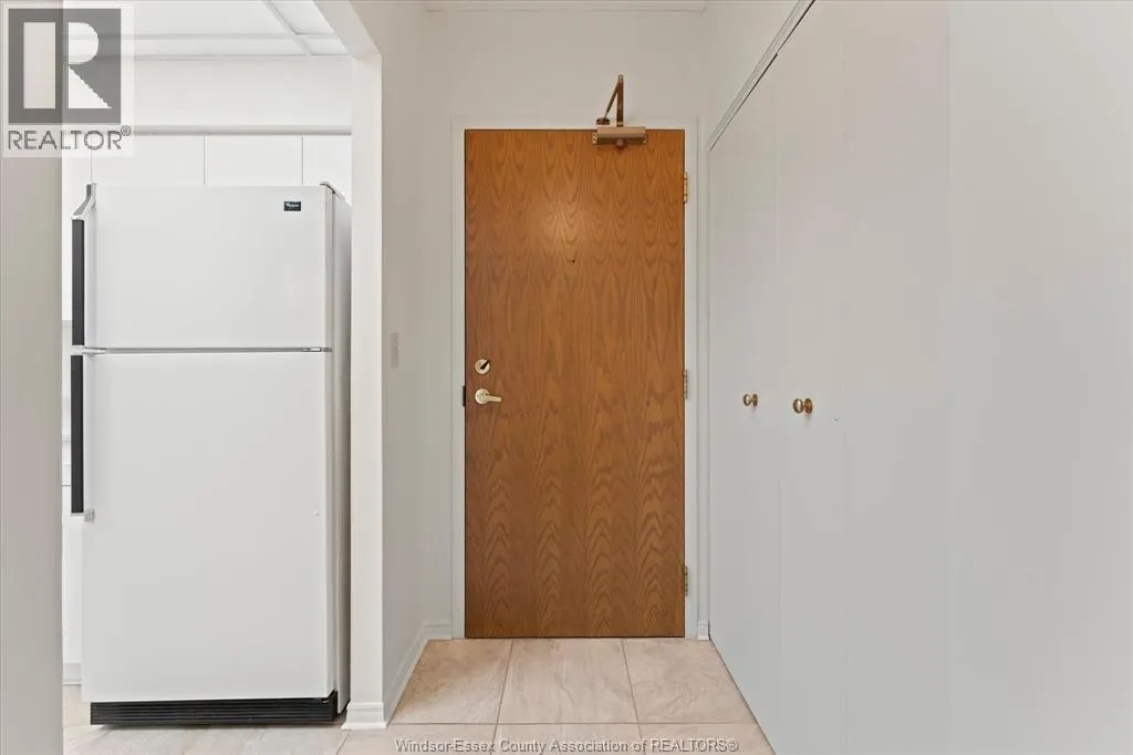 3855 Southwinds DRIVE Unit# 702