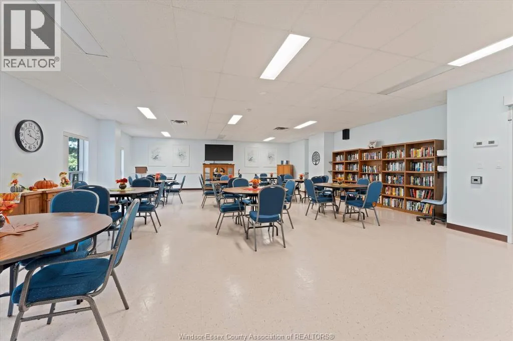 3855 Southwinds DRIVE Unit# 702