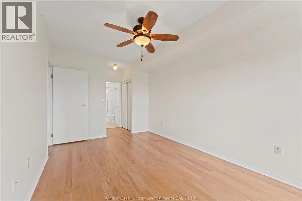3855 Southwinds DRIVE Unit# 702