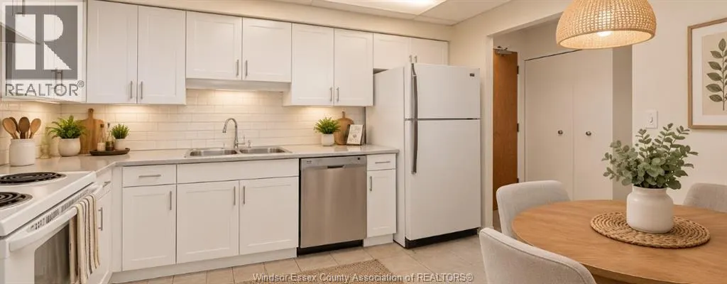 3855 Southwinds DRIVE Unit# 702