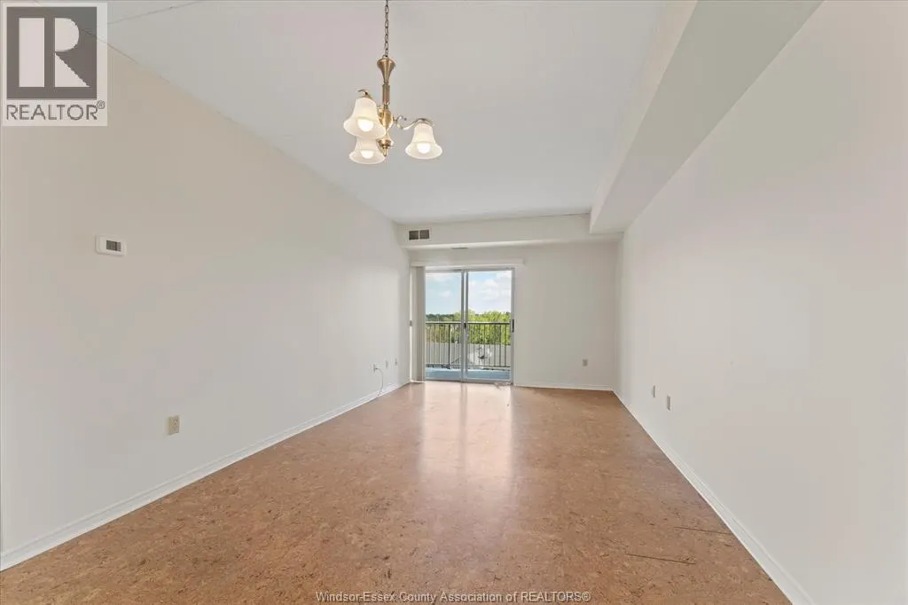 3855 Southwinds DRIVE Unit# 702