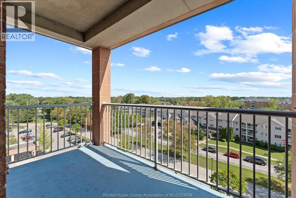 3855 Southwinds DRIVE Unit# 702