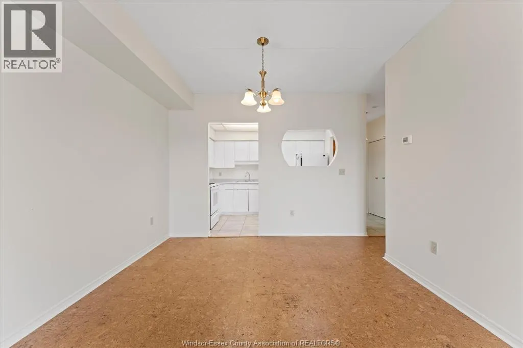 3855 Southwinds DRIVE Unit# 702