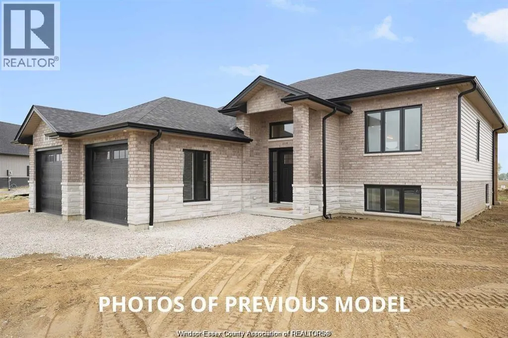 19 FENCELINE DRIVE