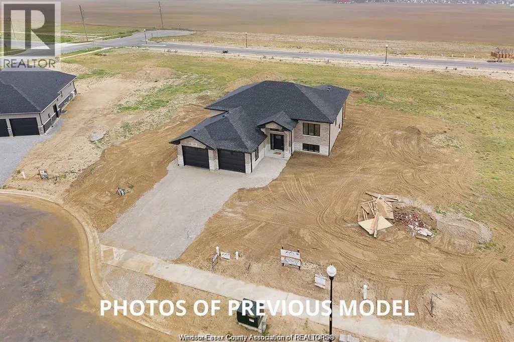 19 FENCELINE DRIVE