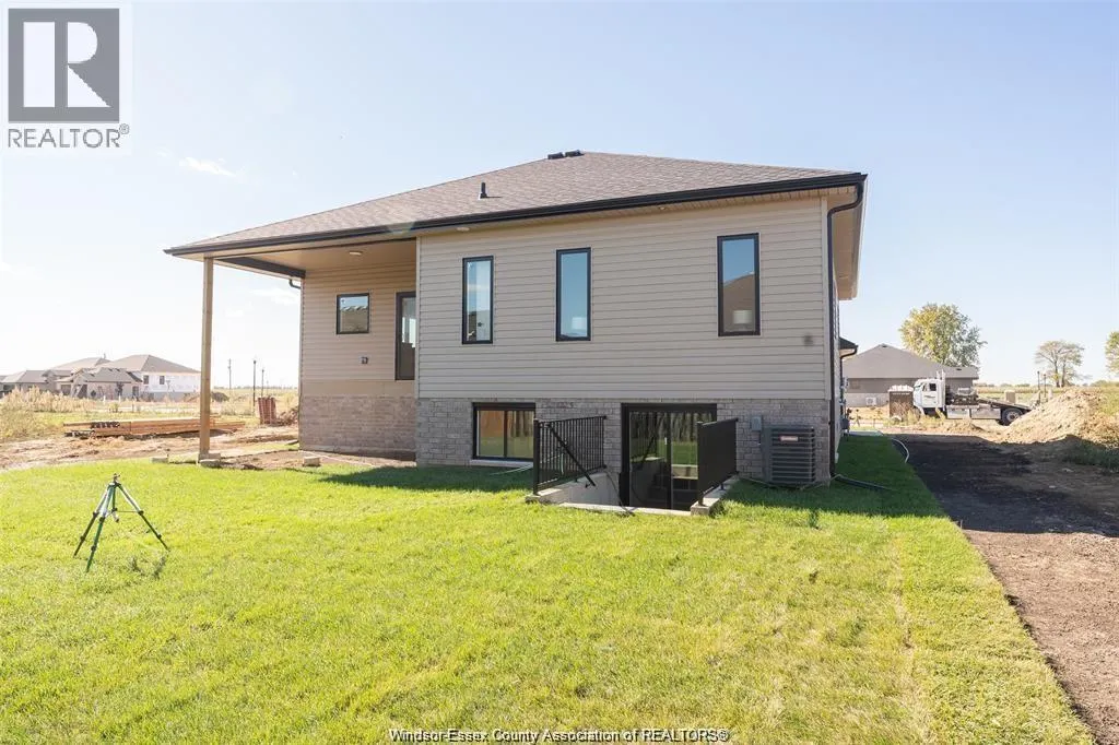 51 FENCELINE DRIVE