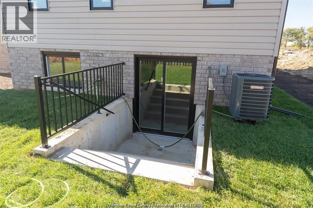 51 FENCELINE DRIVE
