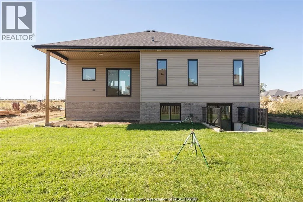 51 FENCELINE DRIVE