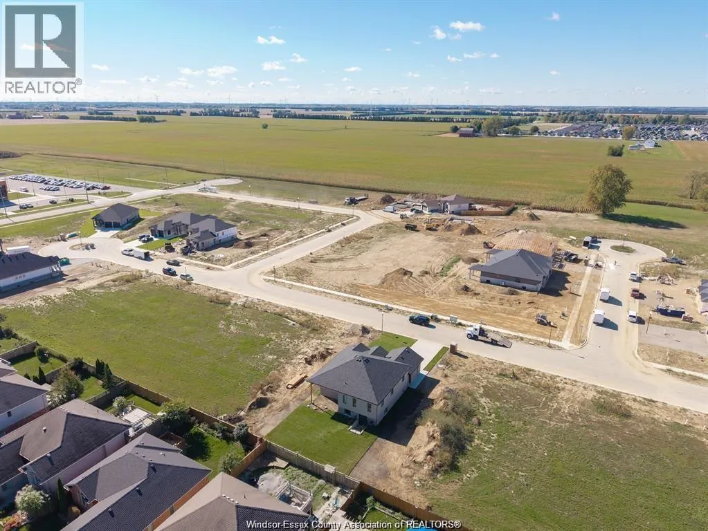 51 FENCELINE DRIVE